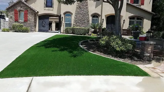 Mirage 108 synthetic turf in a Tucson area yard, photo 2