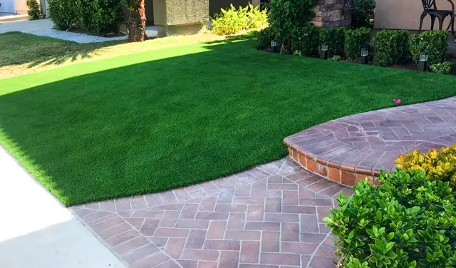 Mirage 108 synthetic turf in a Tucson area yard, photo 7