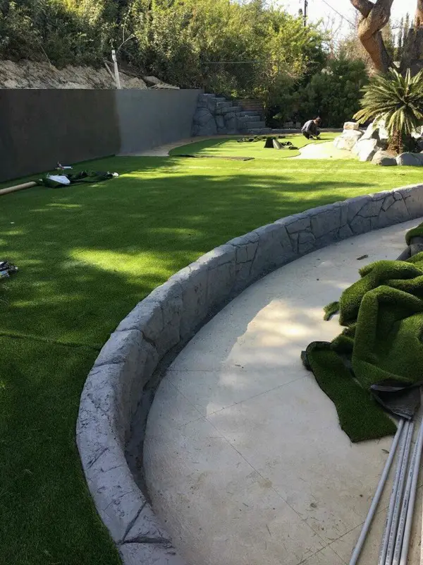 Mirage 82 synthetic turf in a Tucson area yard, photo 11