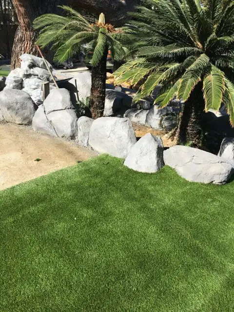 Mirage 82 synthetic turf in a Tucson area yard, photo 12