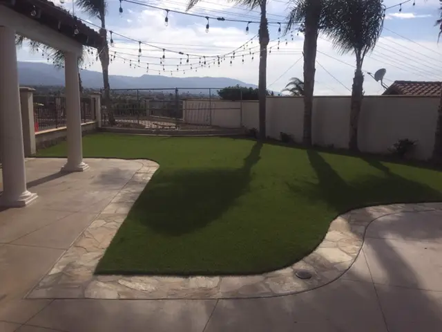 Mirage 82 synthetic turf in a Tucson area yard, photo 8