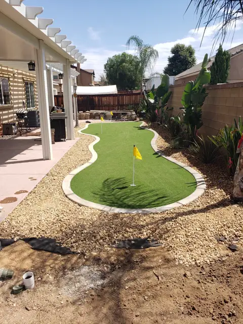 Putting green with turf from Turf Designs