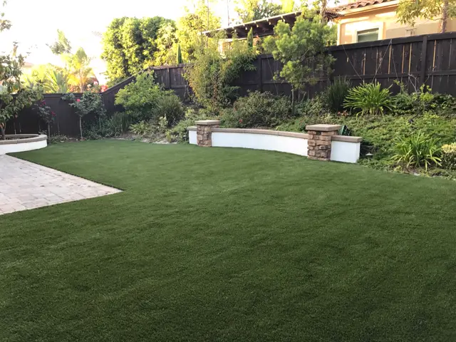 Mirage 94 synthetic turf in a Tucson area yard, photo 10
