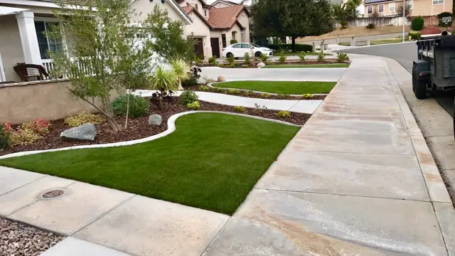 Mirage 94 synthetic turf in a Tucson area yard, photo 22