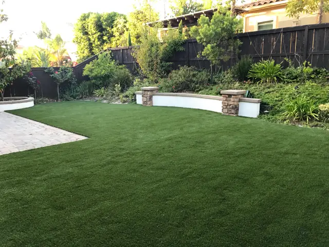 Mirage 94 synthetic turf in a Tucson area yard, photo 9
